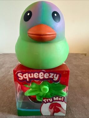 SUNNY DAYS SQUEEZY STRAWBERRY, DUCK | TIK TOK VIRAL | NEW